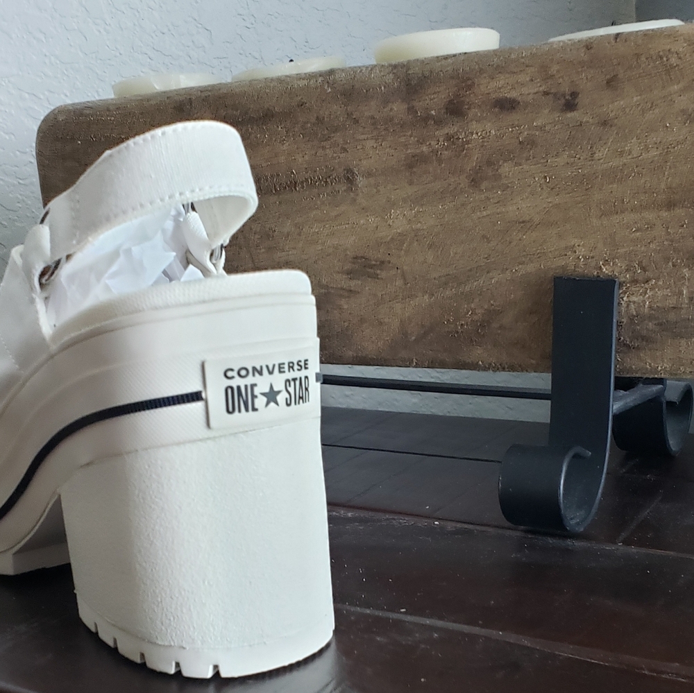 NWT- Converse platform sandals - Picture 3 of 7